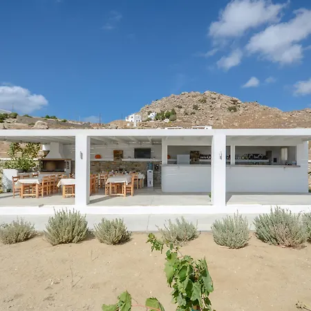 Natura In Naxos 米科利维亚